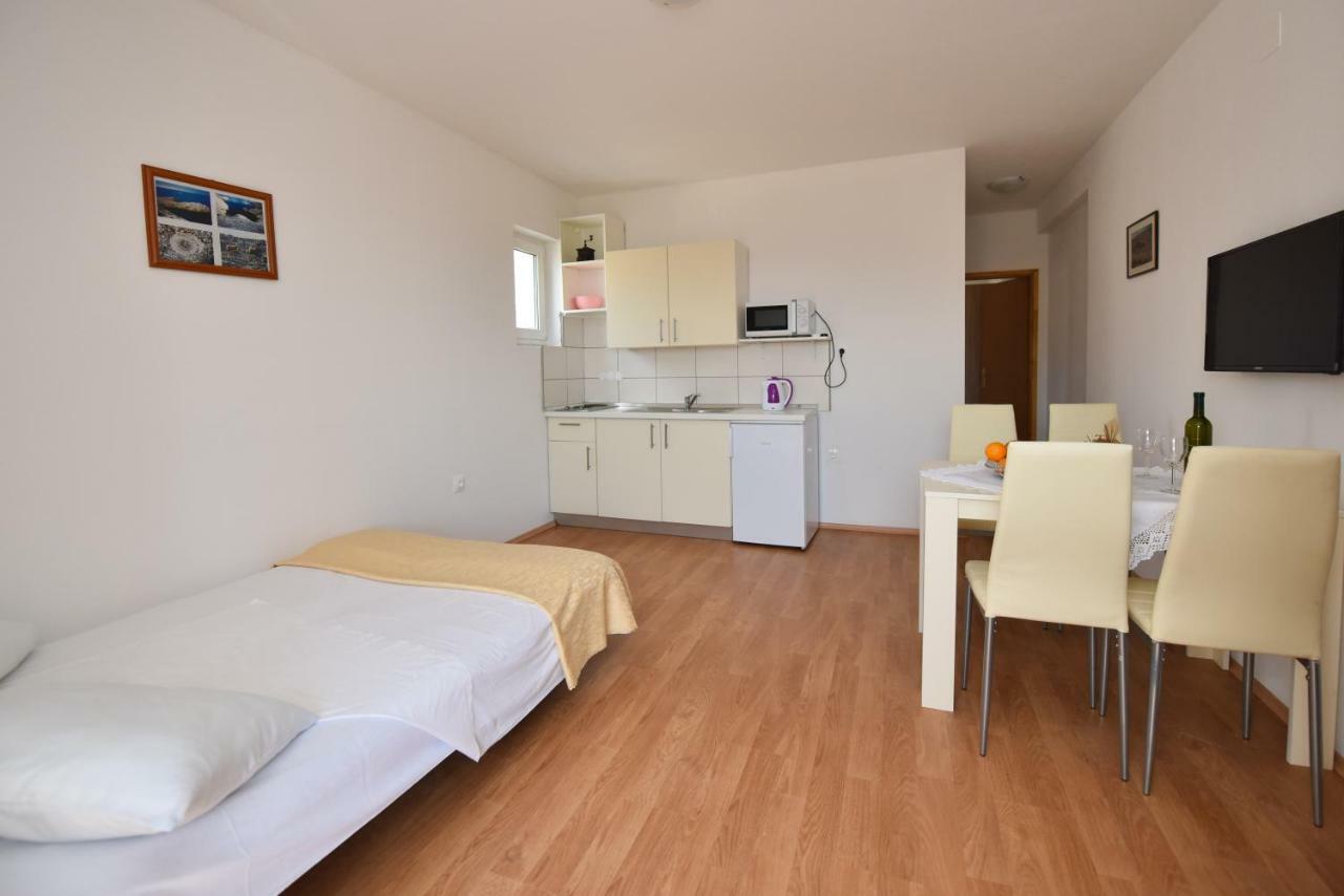 Apartments Zakarija Novalja Zewnętrze zdjęcie